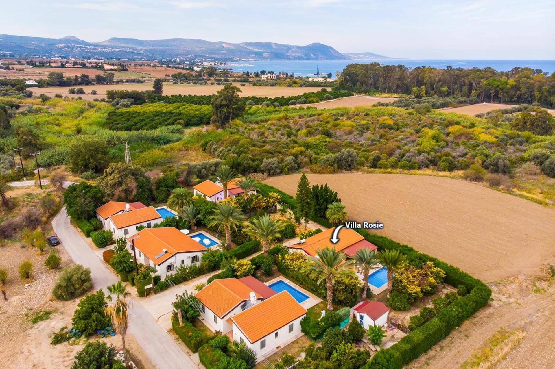 Villa Rosie By Villa Plus Polis Eksteriør billede